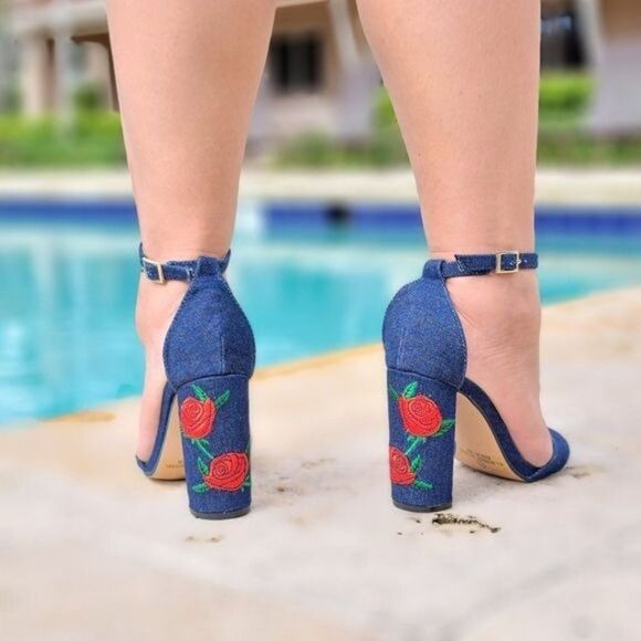 Women's Denim Ankle Strap Chunky Heel Sandals - Picture 3 of 4